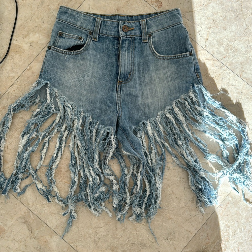 Carmar shredded Jean shorts